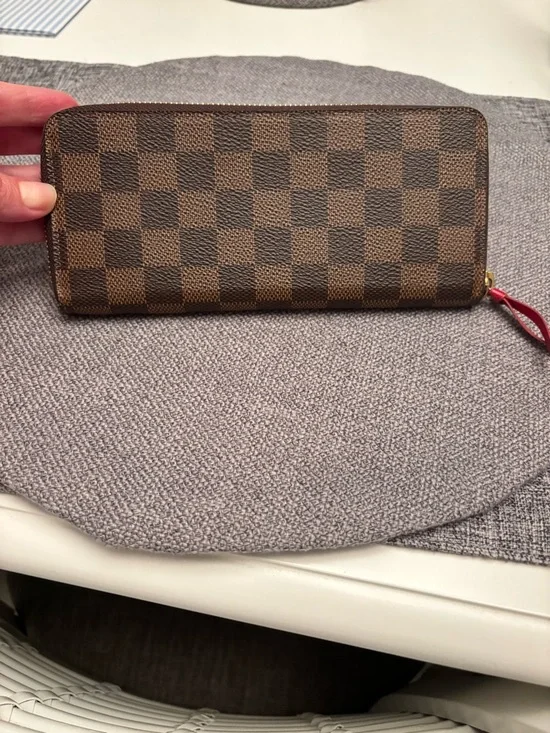 Louis Vuitton Red & Brown Damier Zip Card Wallet - Picture 2 of 12